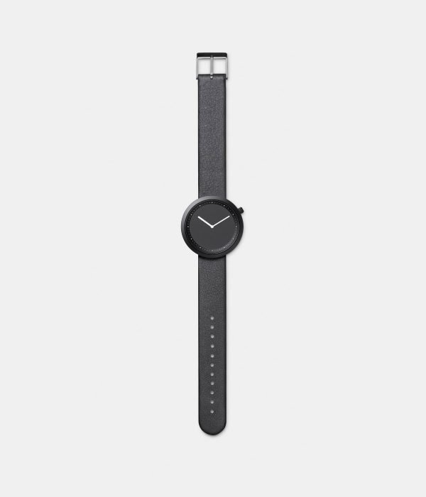 Circular facet watch
